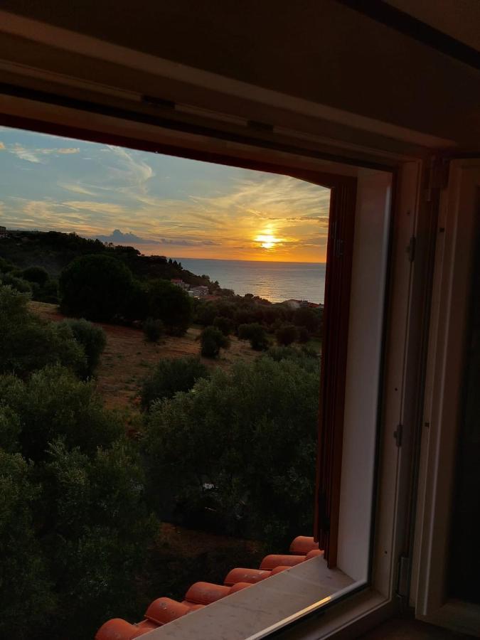 B&B La Marinella 帕利努罗 外观 照片