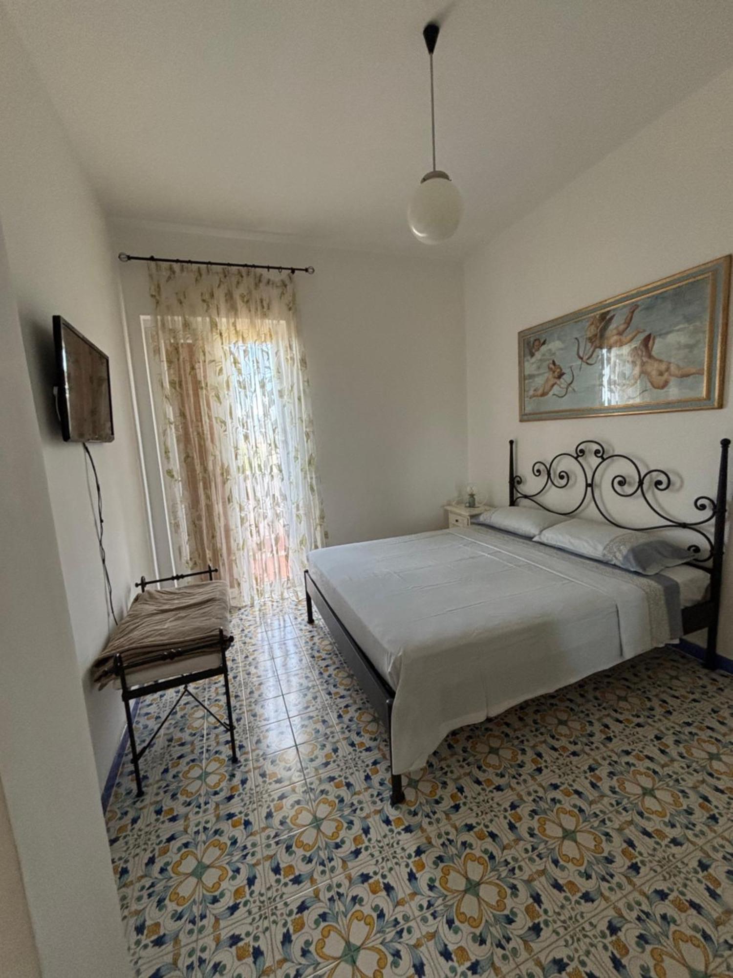 B&B La Marinella 帕利努罗 外观 照片